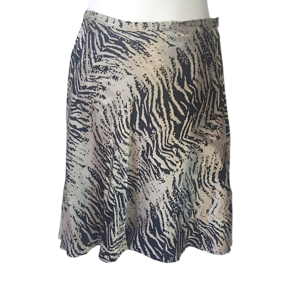 Silver and black printed skirt